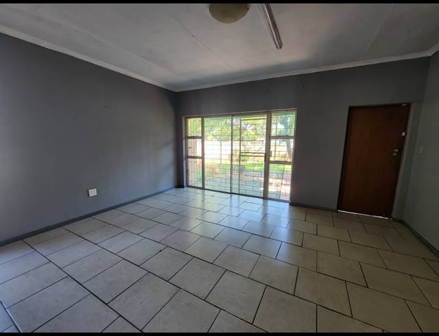 3 BEDROOM HOUSE FOR SALE IN VANDERBIJLPARK CW 3